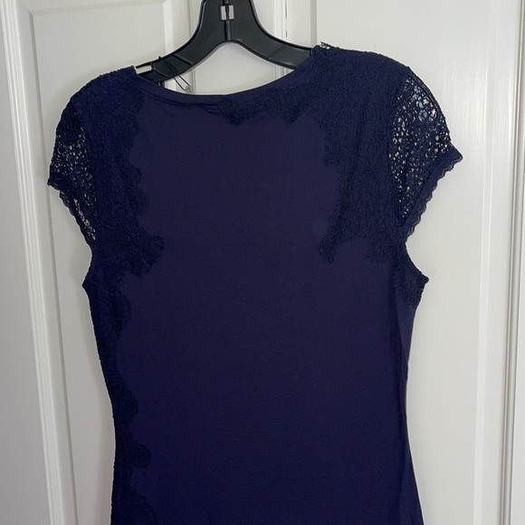 NWT Elie Tahari Navy Davis Knit cap sleeved Top with lace detail - Picture 4 of 6